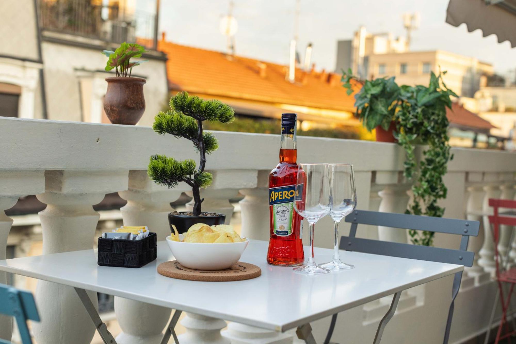 Life Elegant Penthouse With Terrace, Wi-fi Netflix, Subway 5 Min - Very Convenient Location *